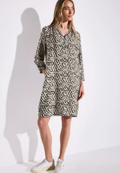 Robe à motifs