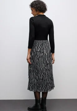 Robe plissée en mousseline de soie
