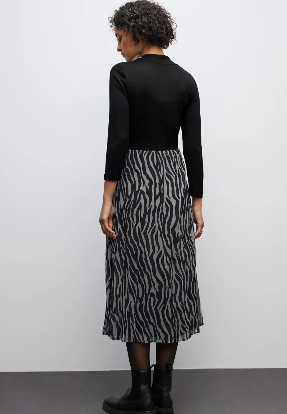 Robe plissée en mousseline de soie