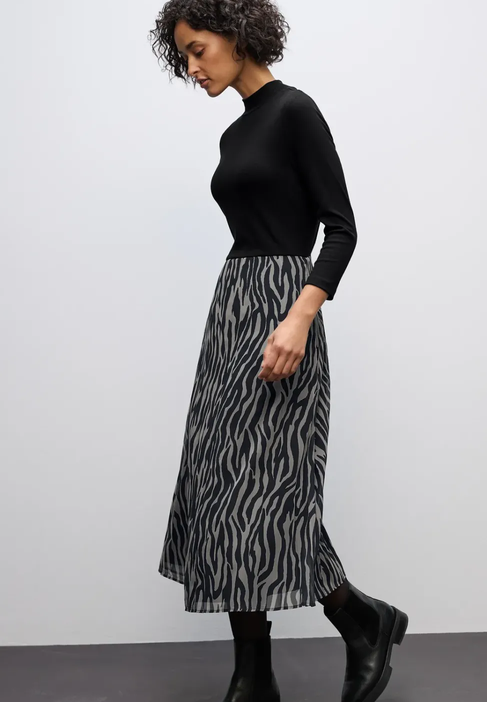 Robe plissée en mousseline de soie