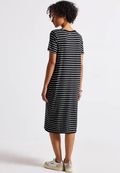 Robe à rayures