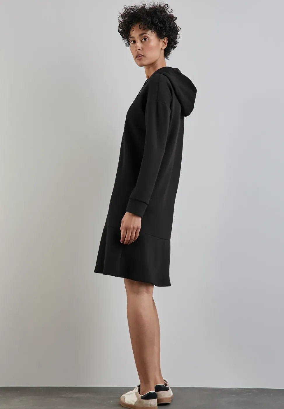 Robe sweat à volants
