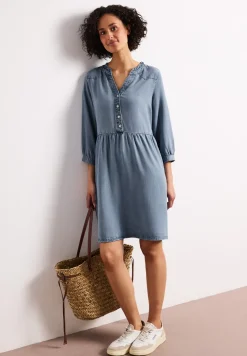 Robe à volants, longueur genou, look denim