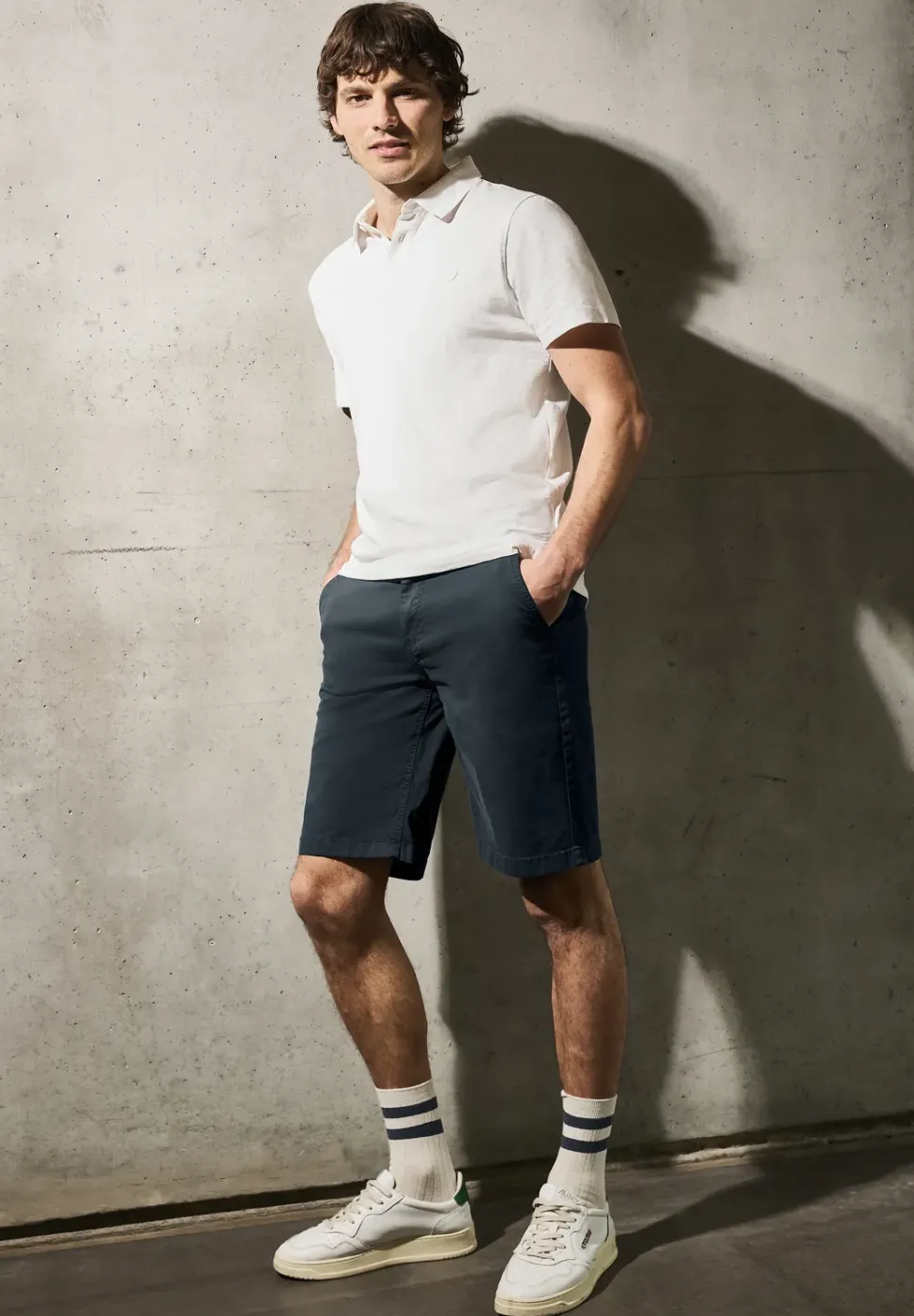 Short chino