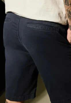 Short chino