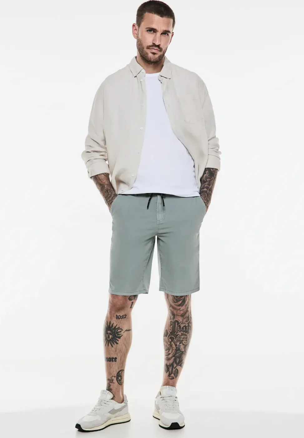 Short chino coupe décontractée