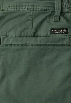 Short chino Regular Fit avec poches
