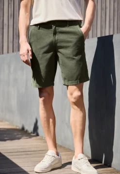 Short chino Regular Fit en velours côtelé