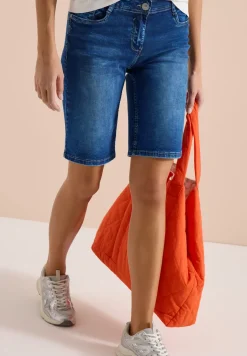 Short en denim slim au style casual