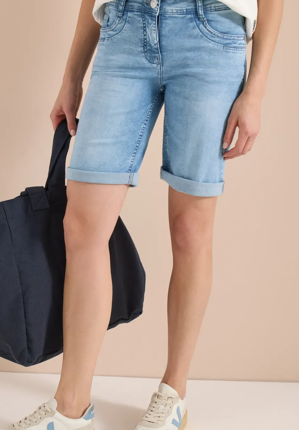 Short en jean Slim Leg dans un Casual Fit