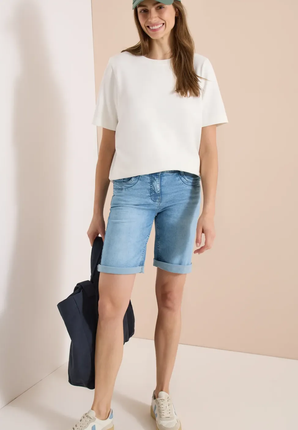 Short en jean Slim Leg dans un Casual Fit