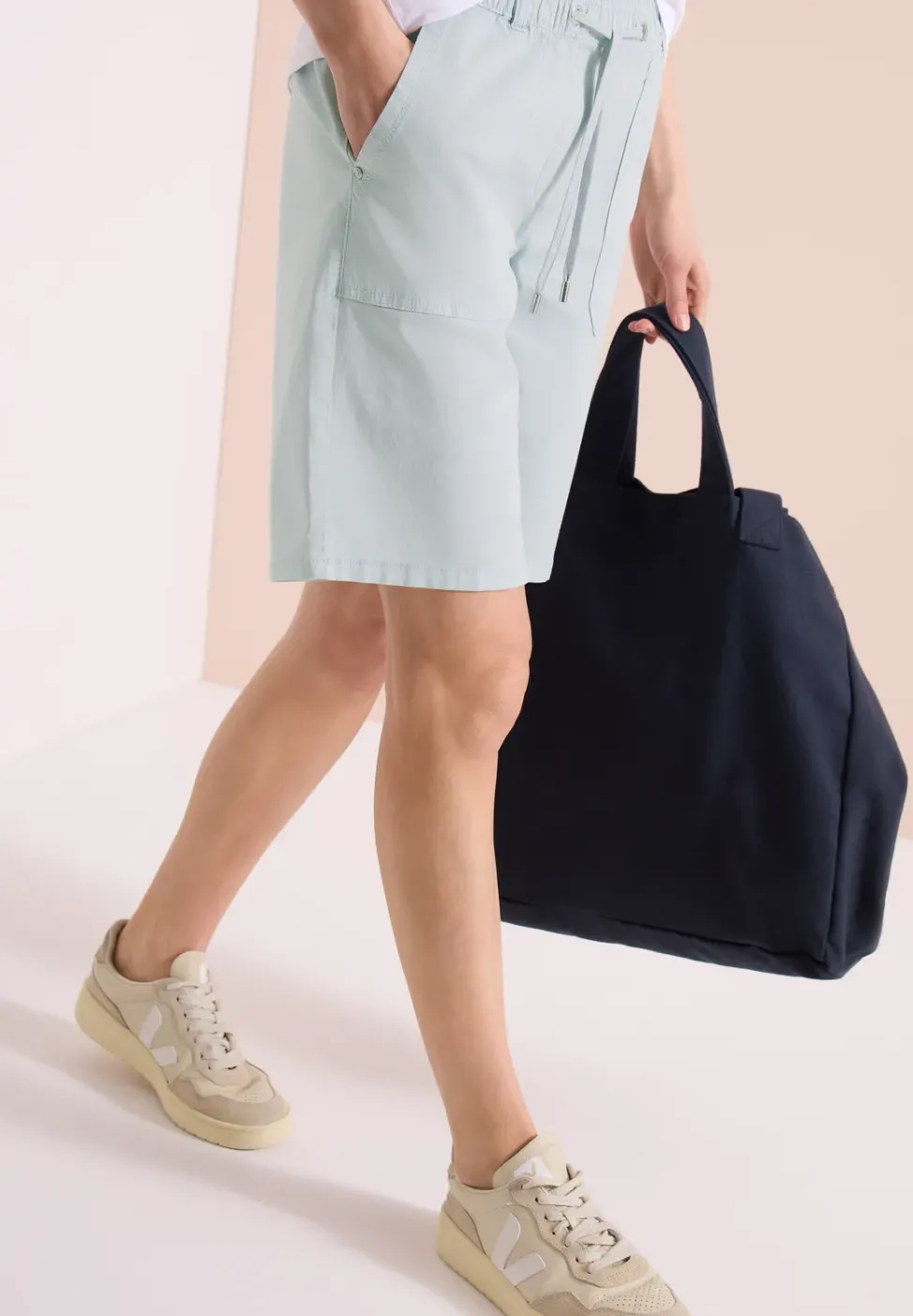 Short Mid Waist à jambes droites, coupe décontractée
