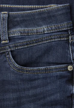 Slim Legs Jeans