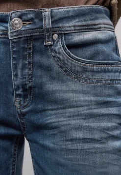 Slim Legs Jeans