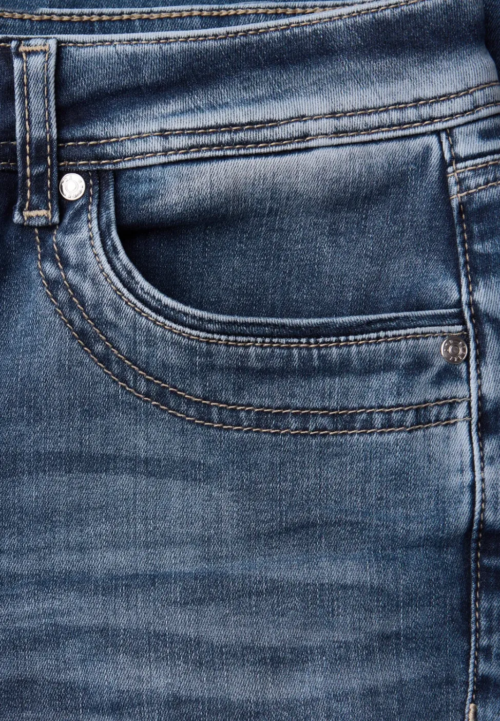 Slim Legs Jeans
