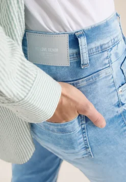 Slim Legs Jeans