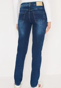 Slim Legs Jeans