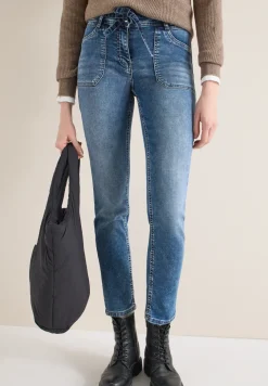 Slim Legs Jeans