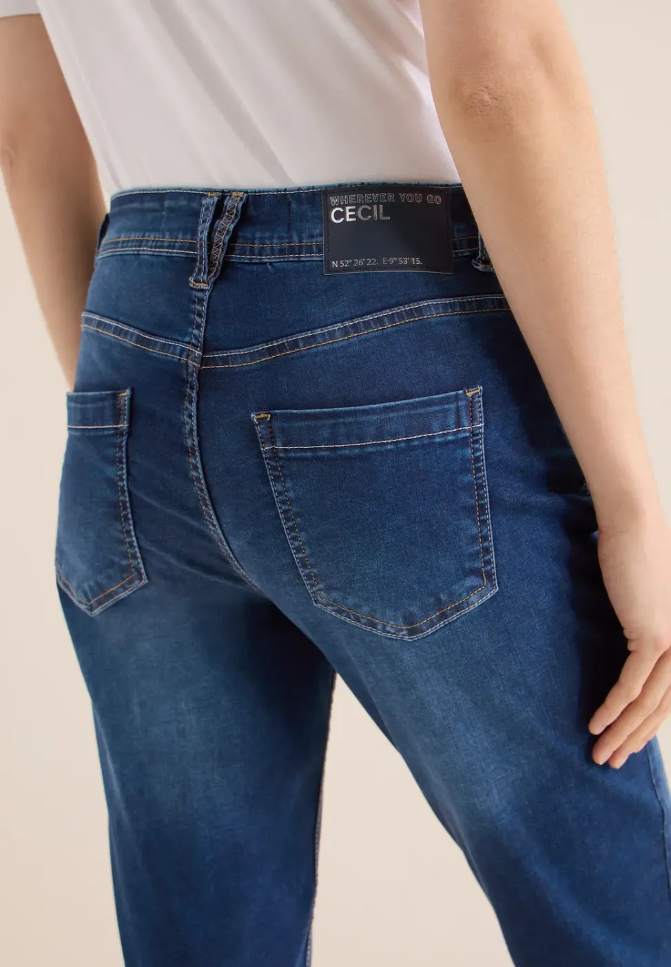 Slim Legs Jeans
