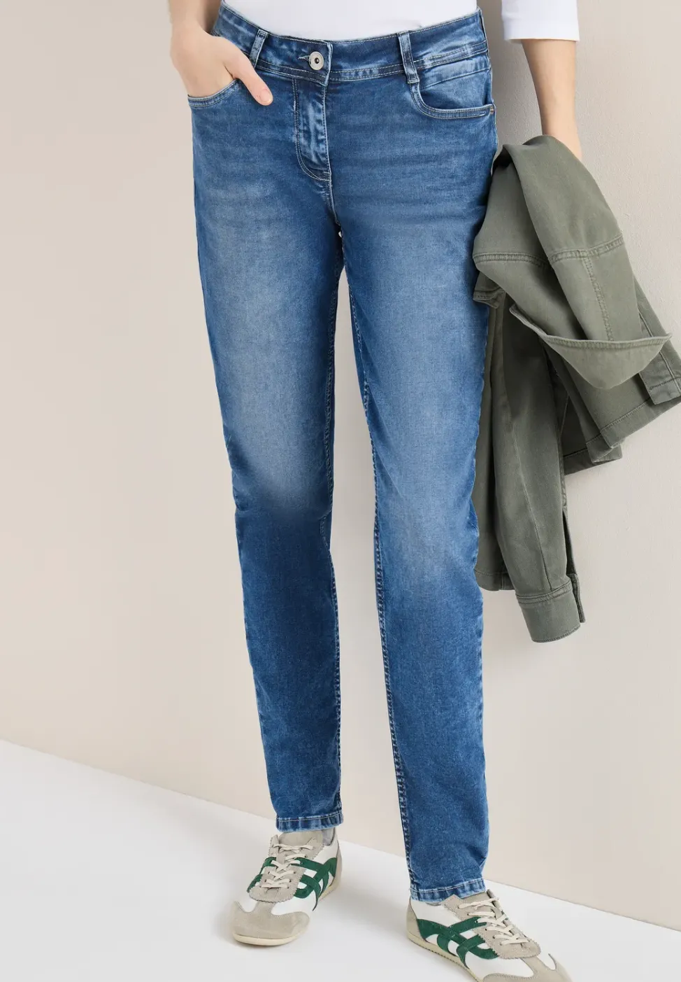 Slim Legs Jeans