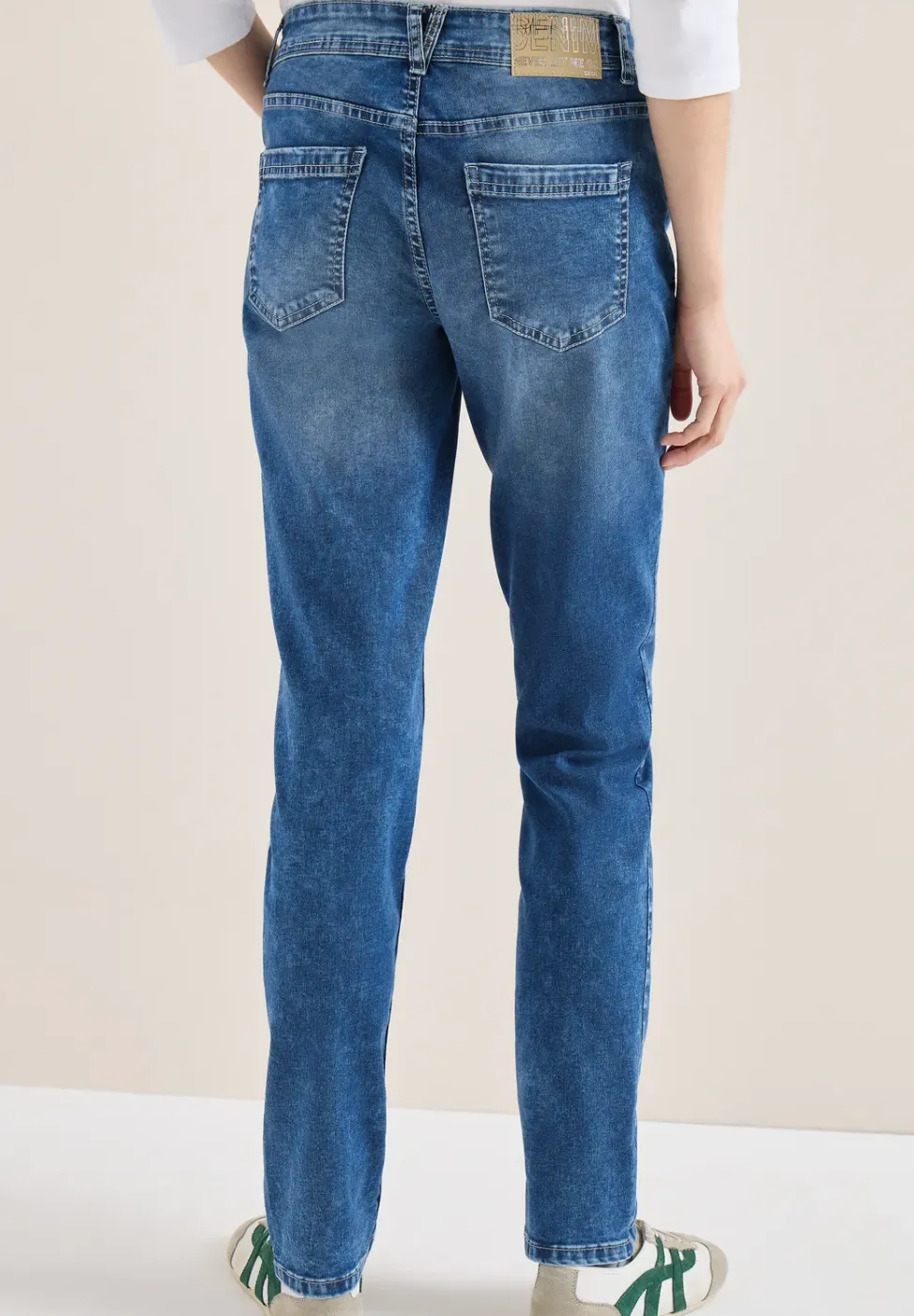 Slim Legs Jeans
