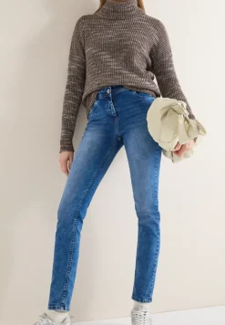 Slim Legs Jeans