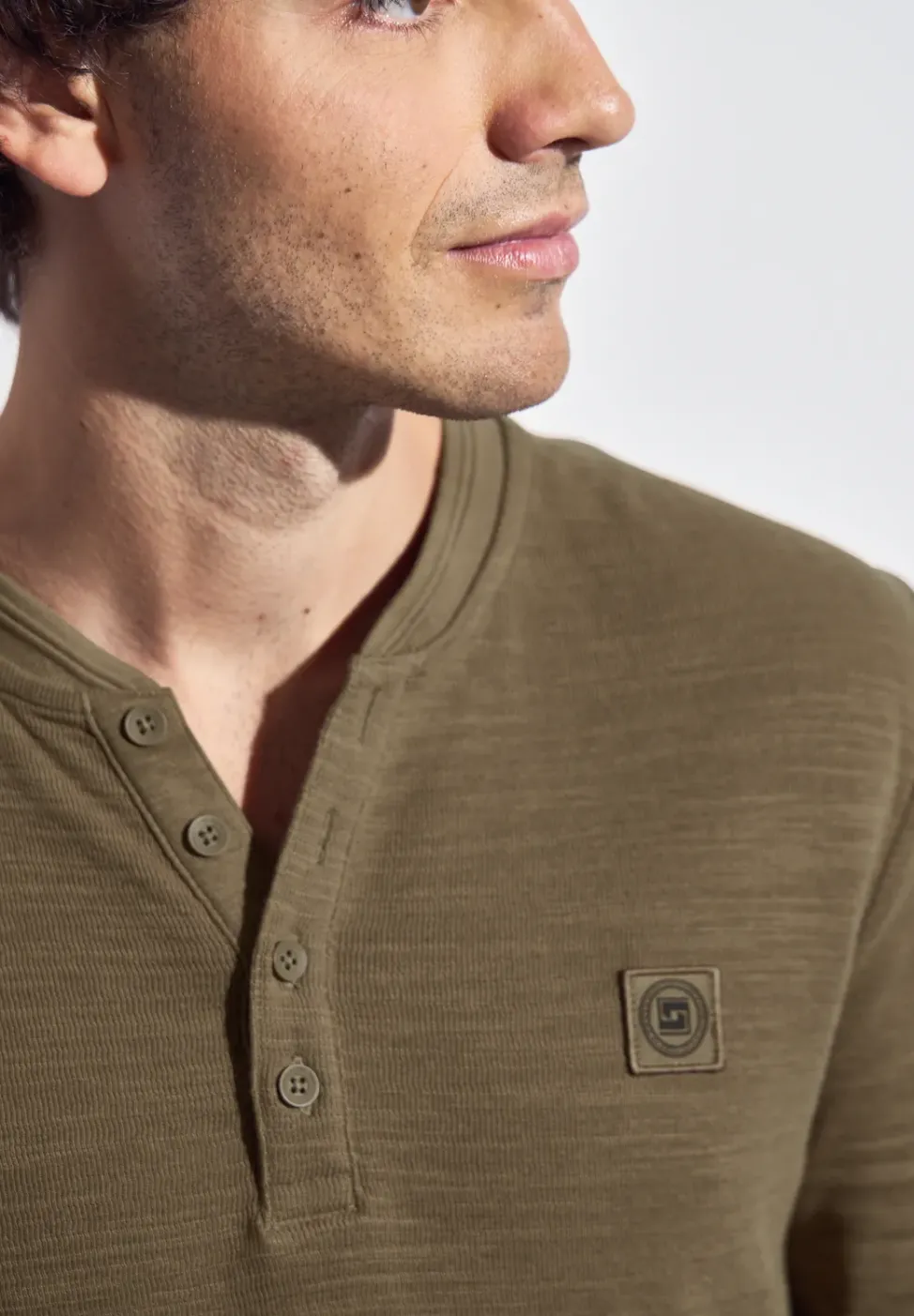 Slub doux Henleyshirt
