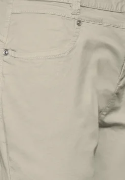 Style Yulius Straight Twill