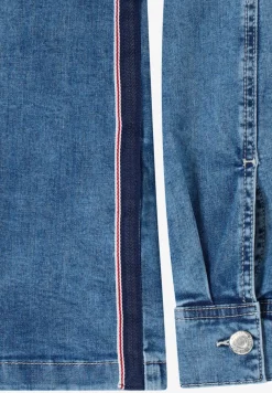 Survêtement avec patte de boutonnage
