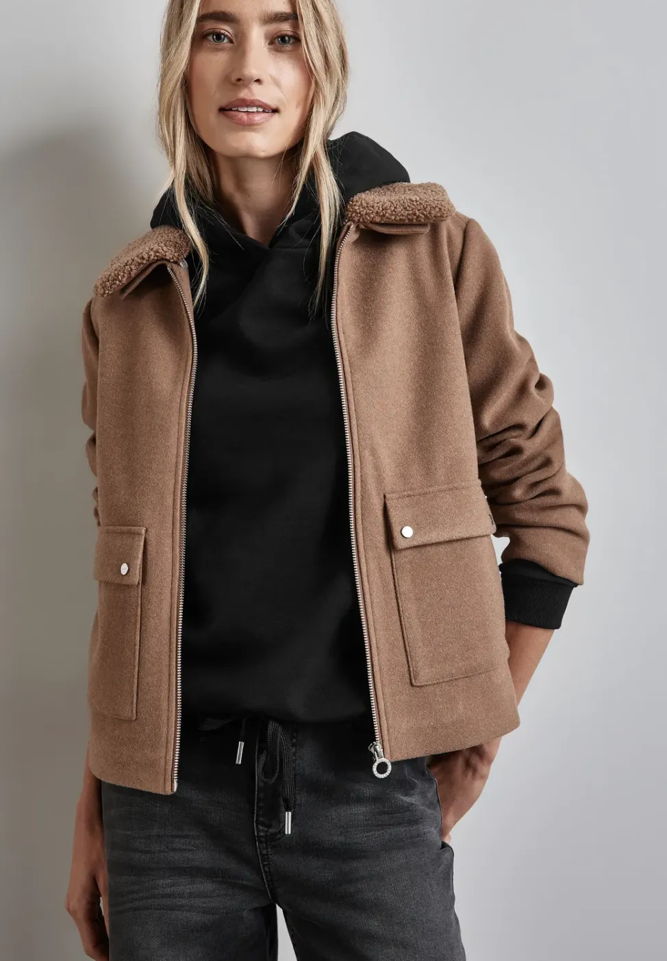 Sweat à capuche