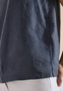 Top chemisier en lin avec détails de boutons