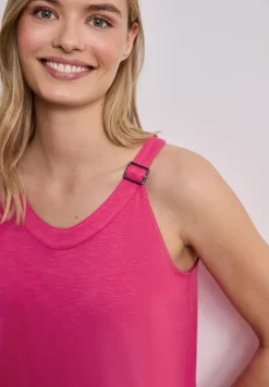 Top col V à détail anneaux