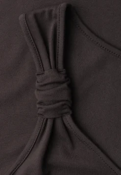 Top col V à détail noué aux épaules