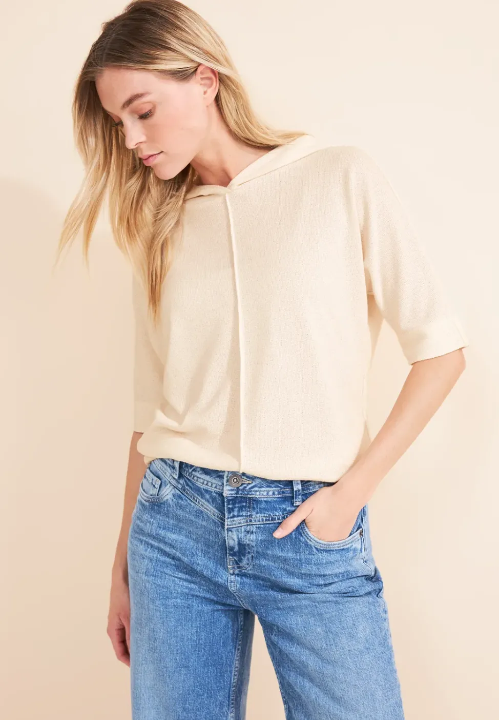 T-shirt à capuche en tricot