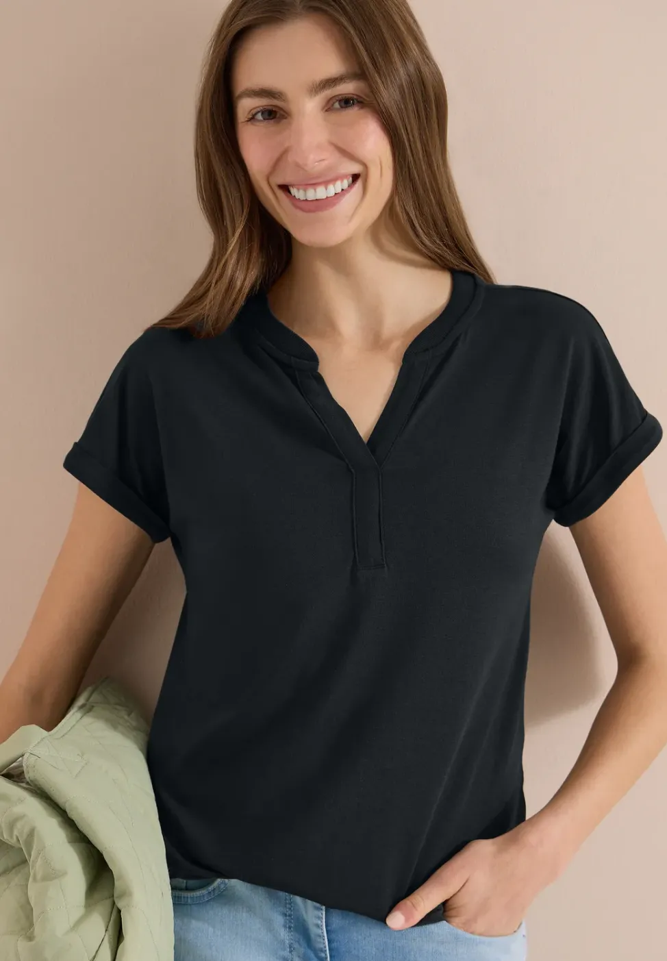T-shirt à col fendu en forme de tunique