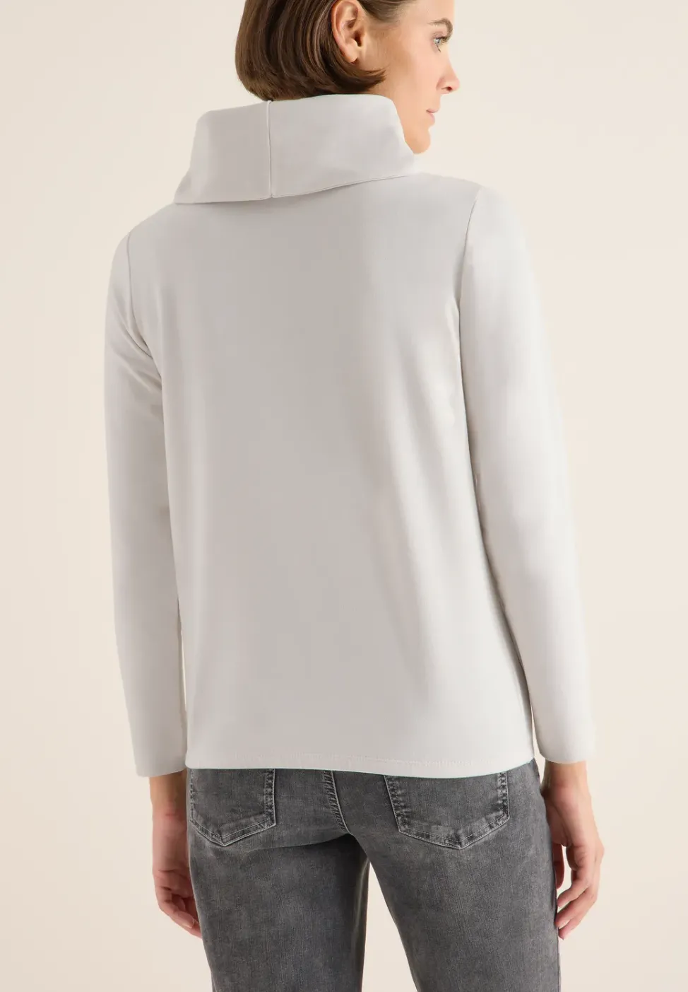 T-shirt à grand col