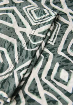 T-shirt à l'aspect dévoré