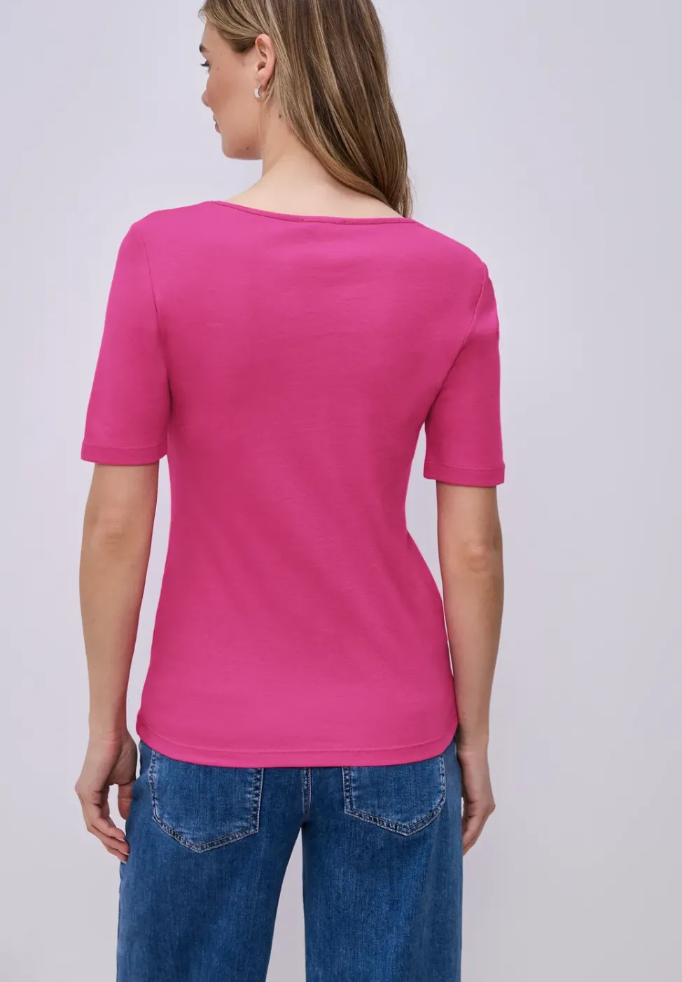 T-shirt à manches courtes avec encolure en cœur