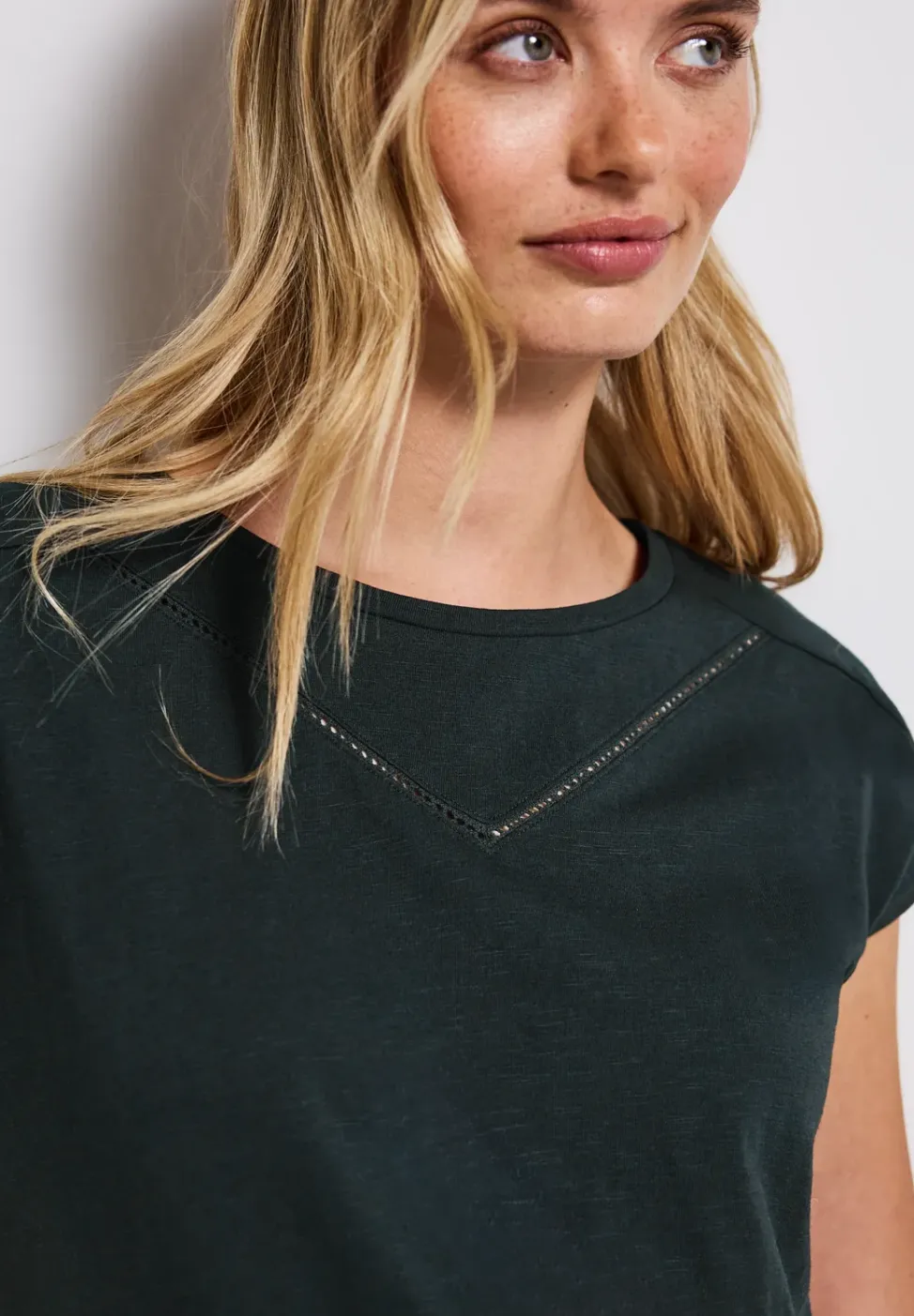 T-shirt avec bande décorative