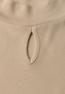 T-shirt avec détail cut-out