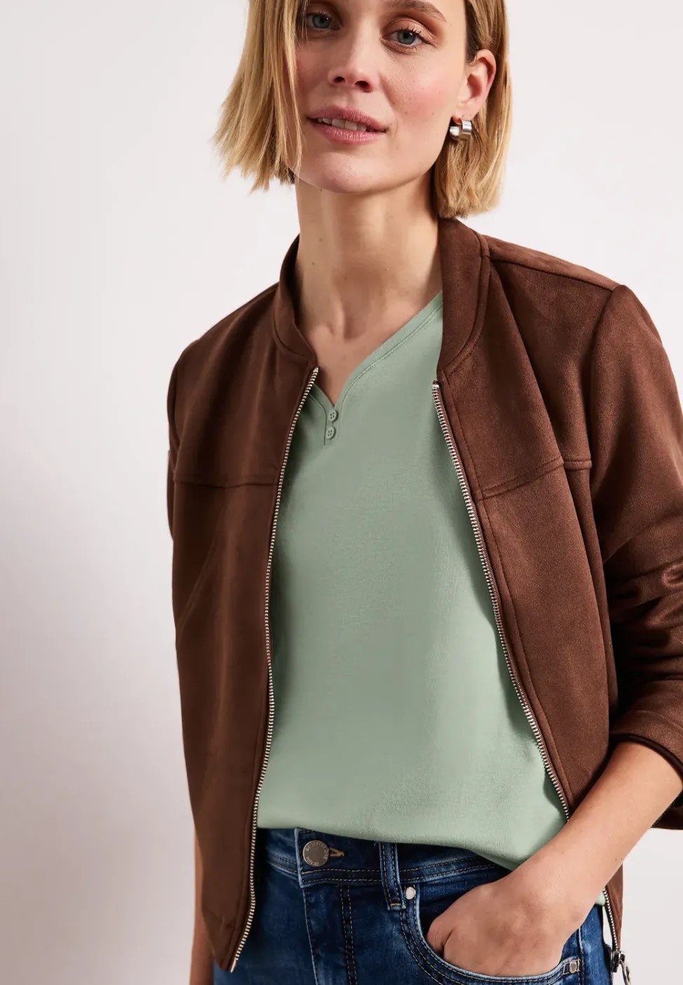 T-shirt avec détail de boutons