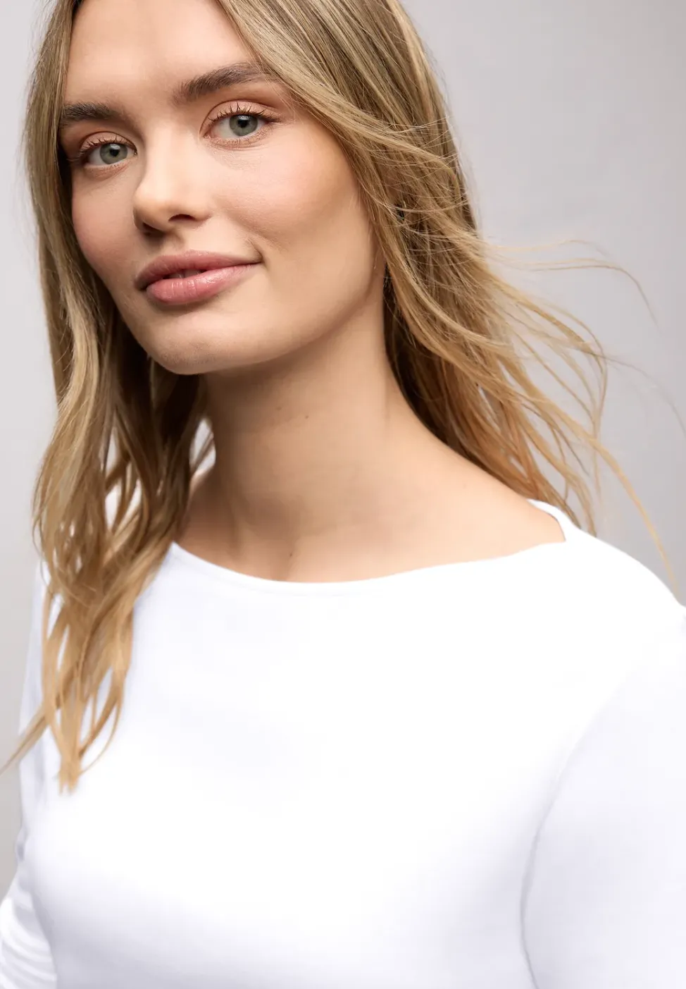 T-shirt avec détails de boutons