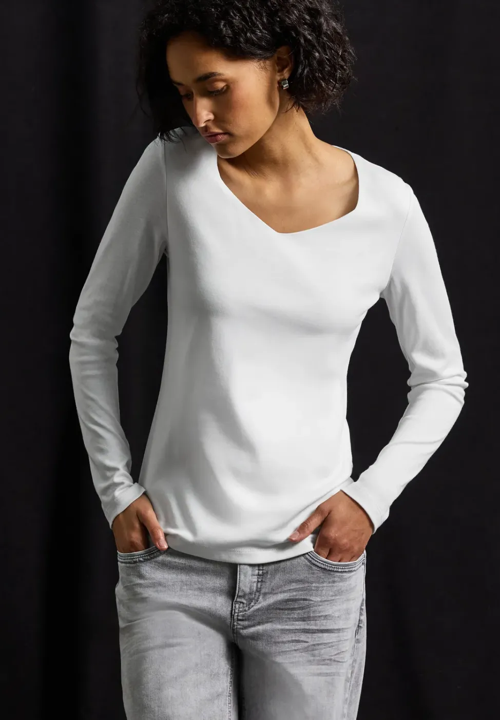 T-shirt avec encolure carrée