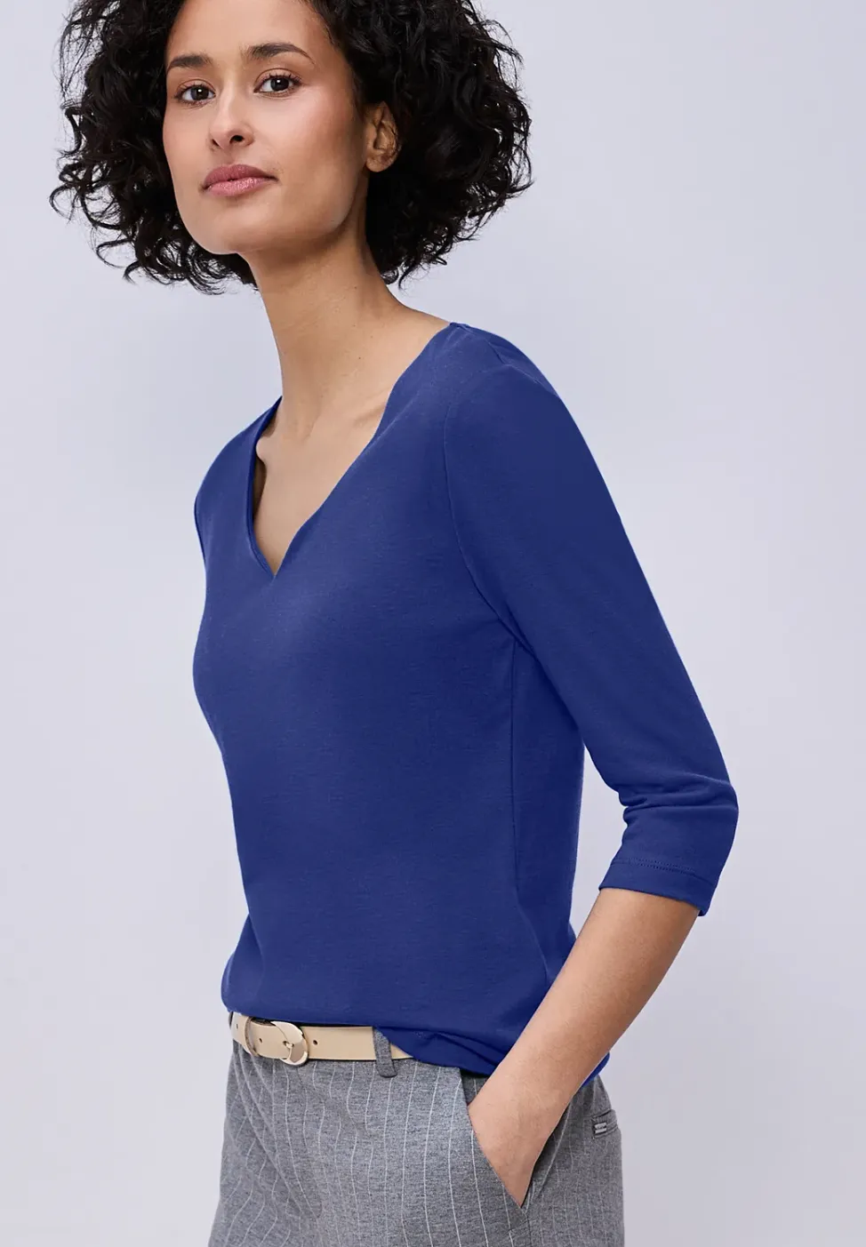 T-shirt avec encolure en cœur