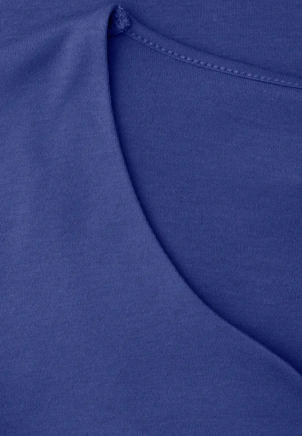 T-shirt avec encolure en cœur