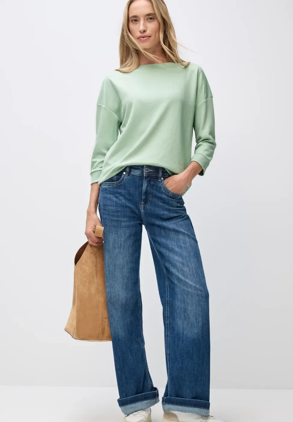 T-shirt avec encolure en U