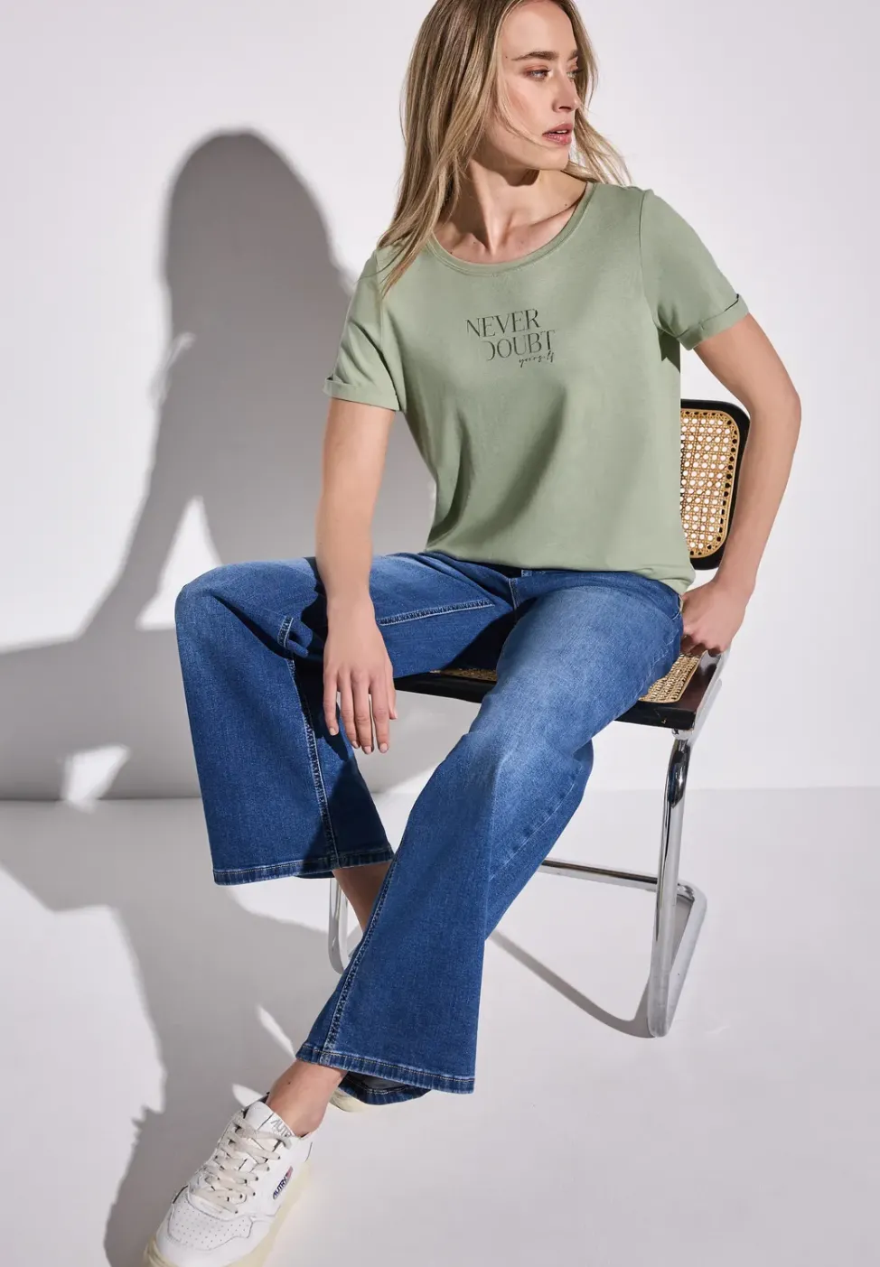 T-shirt avec imprimé sur le devant