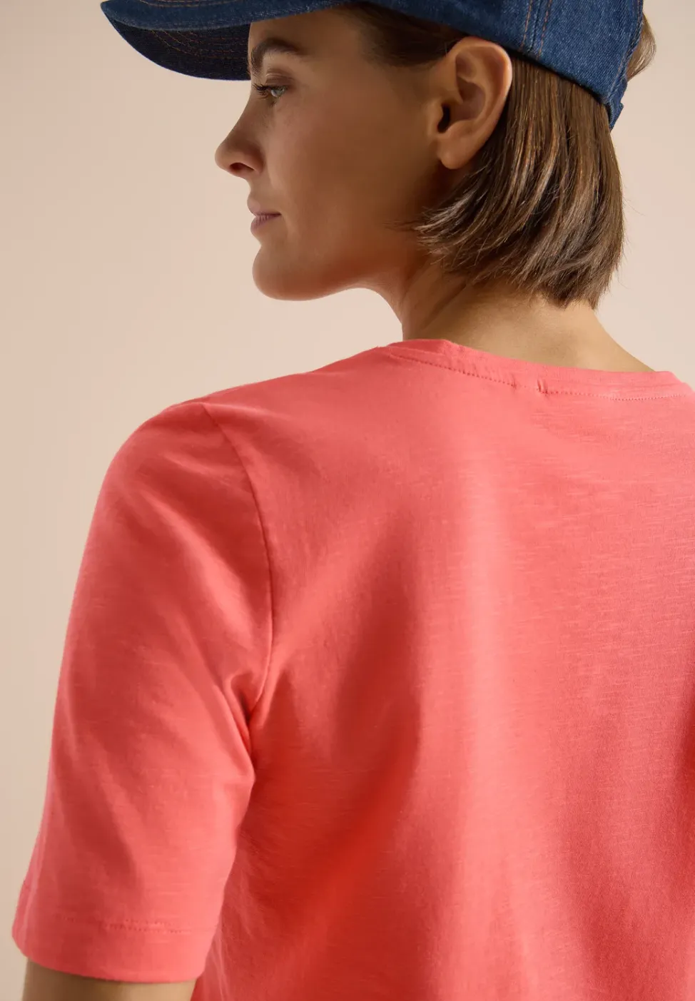 T-shirt basique à col V