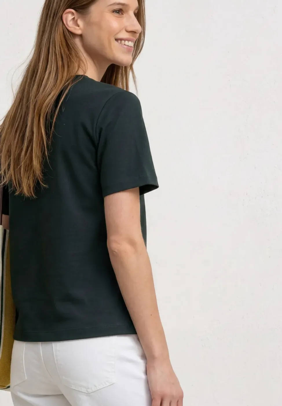 T-shirt basique à la coupe raccourcie