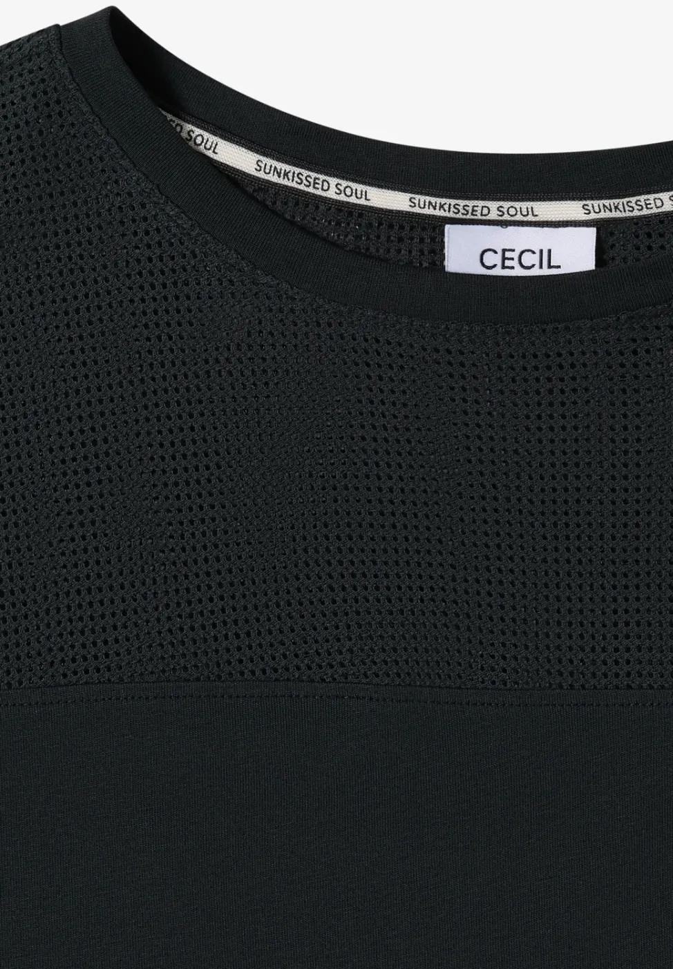 T-shirt col bateau avec empiècement en mesh